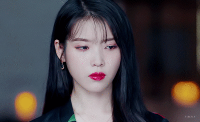 满月社长 |iu 德鲁纳酒店动图 cr.logo