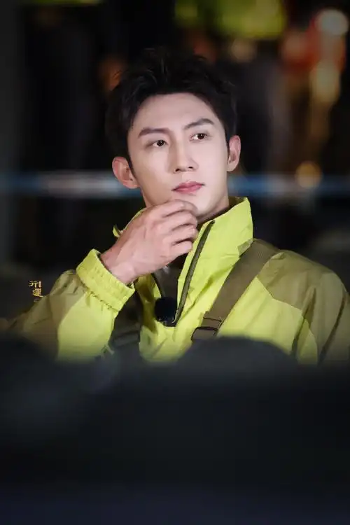 黄景瑜:娱乐圈有另一条路,叫"以退为进"