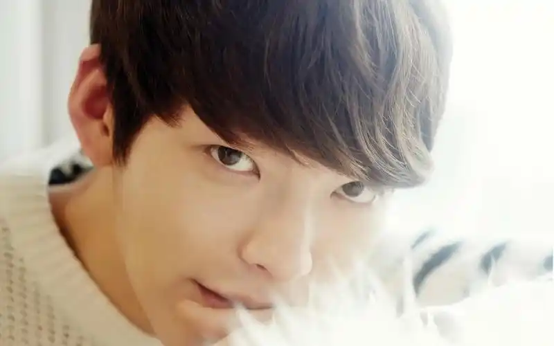 韩国帅哥金宇彬高清宽屏电脑桌面壁纸第二辑高清大图预览1920x1200_日