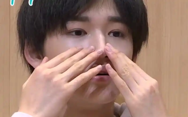 【宋亚轩】谁不想要一双这样修长的美手呢‖手控