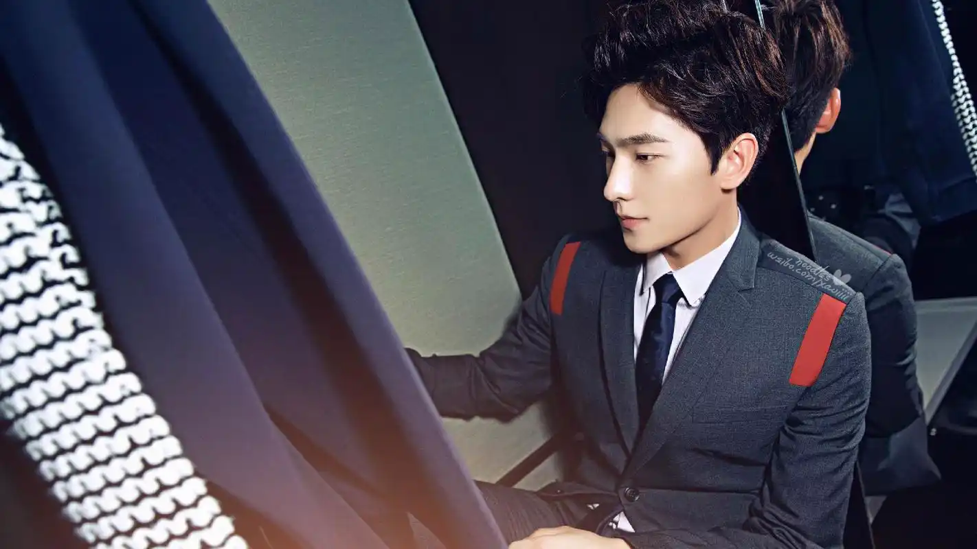 杨洋铮铮铁骨魅力写真高清桌面壁纸