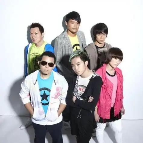 问题一,苏打绿主唱名字