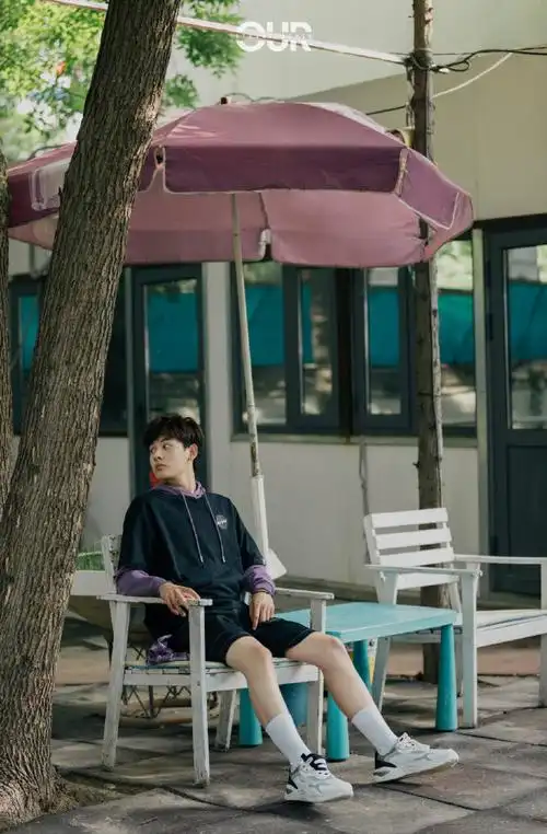 男士街拍 仲夏裳衣 主题 胡先煦的街拍look