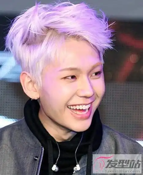 男生染紫色头发好看吗吸睛有个性这样染发太潮