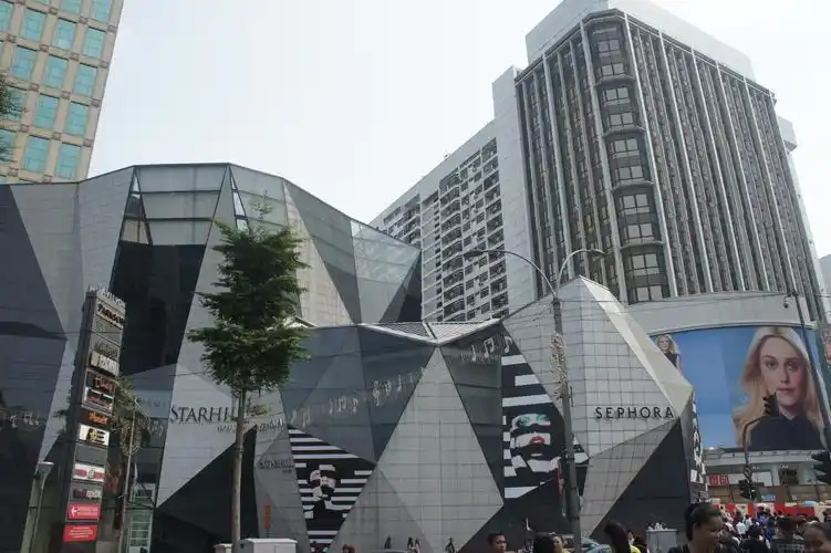 【携程攻略】吉隆坡柏威年购物广场购物,这个商场不错的,一线到三线的