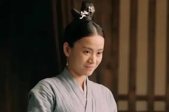 《芳华》播出7年,冯小刚选的"六美"差距已拉开,境遇天壤之别