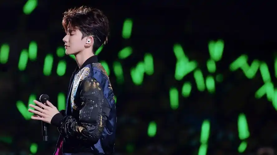 南开学子发文祝贺王源考上伯克利,同时透露他十月份的行程,很刚