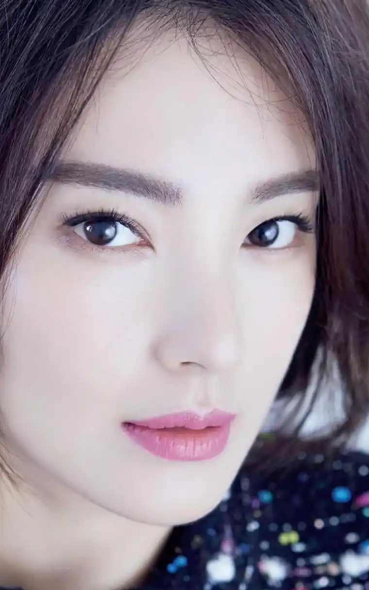 "性感女神" 张雨绮(zhang y uqi),原名张爽,1986年8月8日出生于山东省