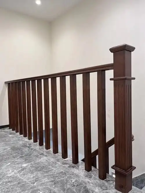 这样的自建房别墅新中式实木楼梯扶手好看吗