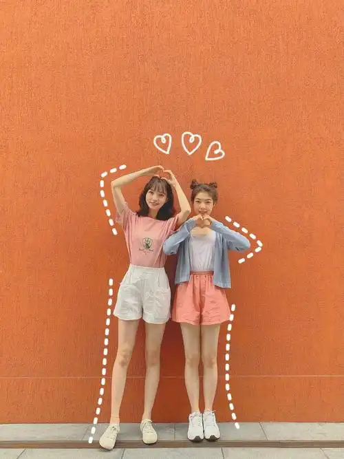 好看的闺蜜图片双人拍照姿势动作(闺蜜拍照摆pose大全)