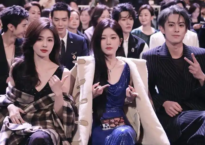 肖战邓为携手座位更是咖位白鹿赵露思王鹤棣待遇超卓