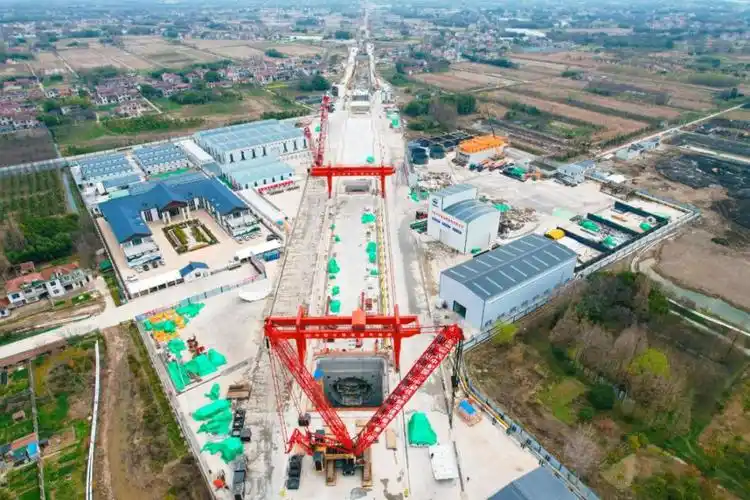 重大项目建设春潮涌动有效益的投资持续扩大