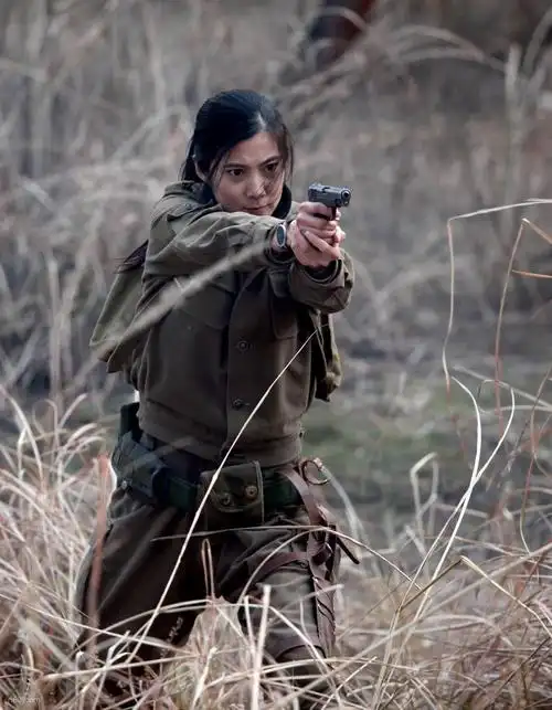 《英雄使命》剧照-800x1028.137k.高清大图 -影视剧照 jz.n63.com