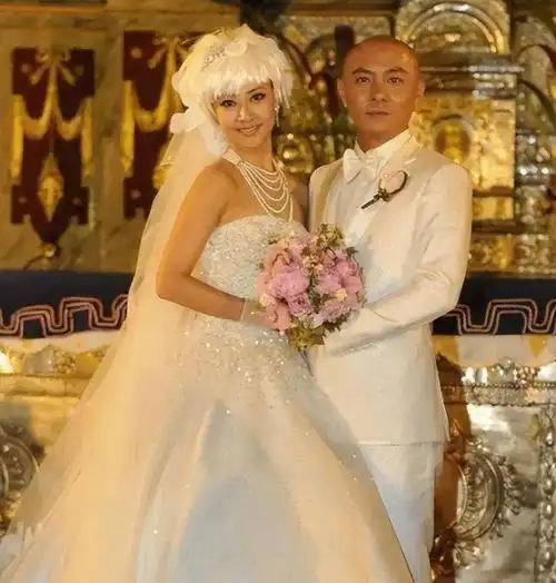 过气明星的"辛酸"真相,在59岁的张卫健身上展现得淋漓