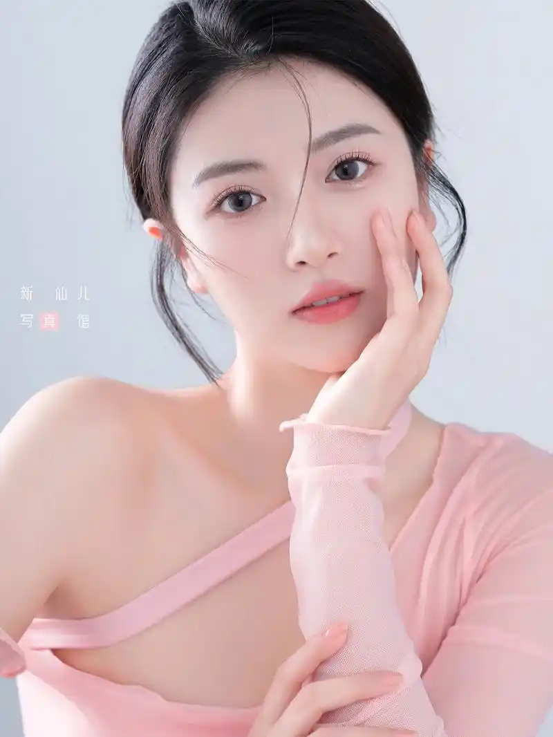 会反复爱上的一组肖像写真粉嫩嫩的蜜桃少女轻氧女孩风格这样拍炒好看