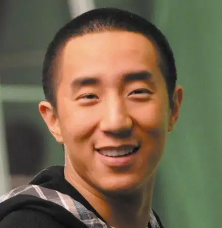 房祖名:21岁出道,23岁上春晚,12岁进监狱,有过8年吸毒史 - 房祖名