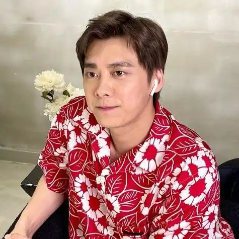 李易峰说宋轶像外景主持人