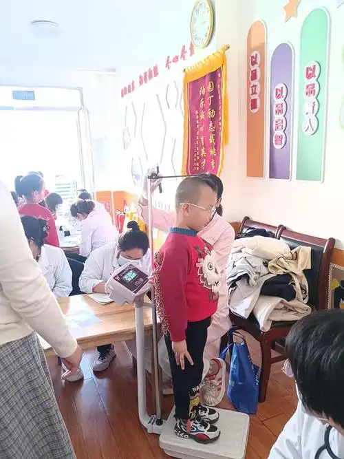 呵护健康茁壮成长新星幼儿园长治路分园开展幼儿健康体检工作