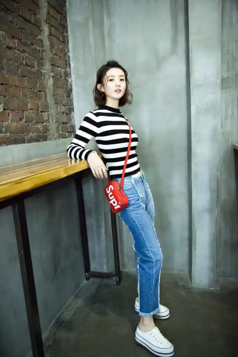 赵丽颖小卷毛短发美到爆灵动俏皮又妩媚性感