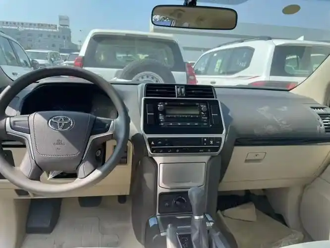 丰田霸道270027l港口最新报价42万起港口最低价