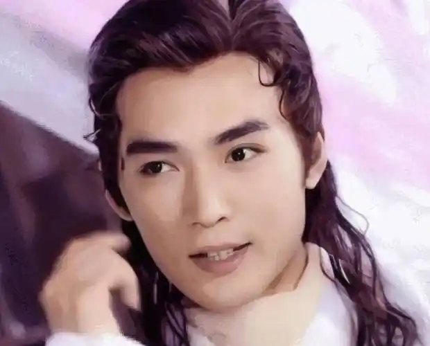 我发现焦恩俊看西门无恨的眼神比林诗音的眼神更深情,演技太棒了