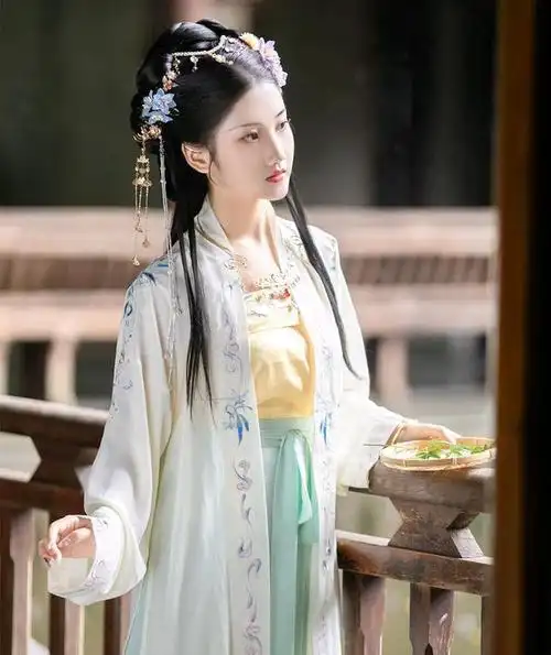 宋代穿搭:艳与雅相融,古与新相交