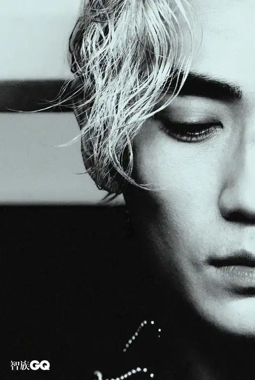 智族gq朱一龙金发大片##智族gq朱一龙三月刊封面