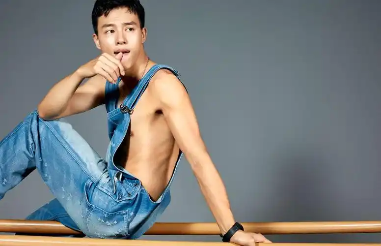 嘉映经纪尹昉红秀专访尹昉文艺生猛