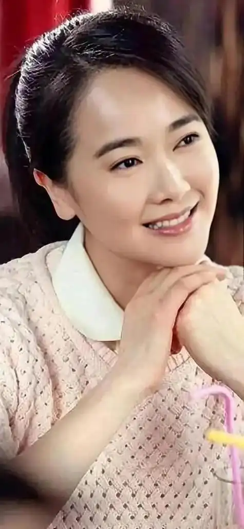 《中国式离婚》《正青春》等热播剧中有出色的表现,也在《乘风破浪的