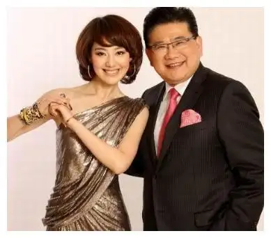 因插足丑闻,被央视"退货",金牌主持王冠和曹可凡关系浮出水面