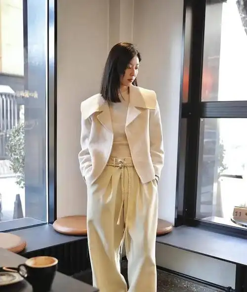 休闲西服和小香风今年很火,潮人都很爱穿|内搭|裙装|风衣|雪纺衬衫|长