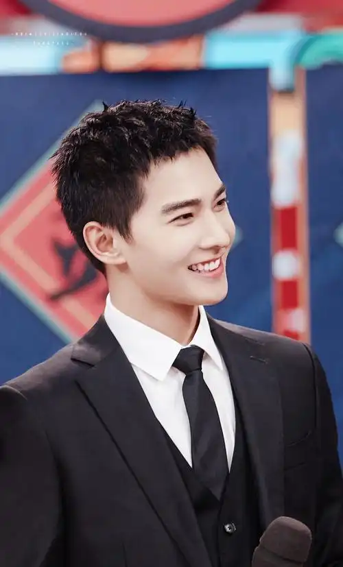 收集杨洋的笑容