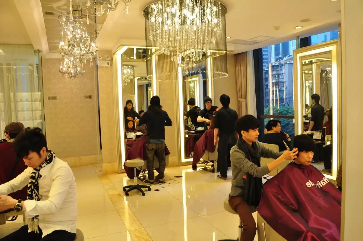 新妈妈产后适合什么样的发型,为了宝宝和自己的健康