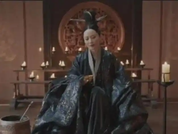 可怜皇后俞飞鸿上线,竟是陈萍萍口中"最蠢的女人"