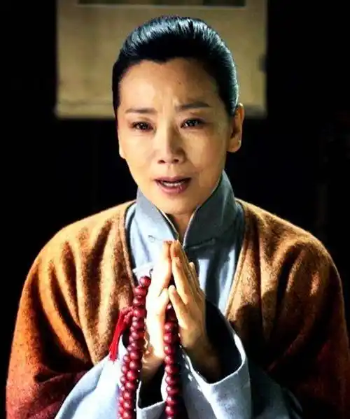 演员赵奎娥:和陈宝国相恋8年,结婚40年,如今儿子成了她的心病_艺术