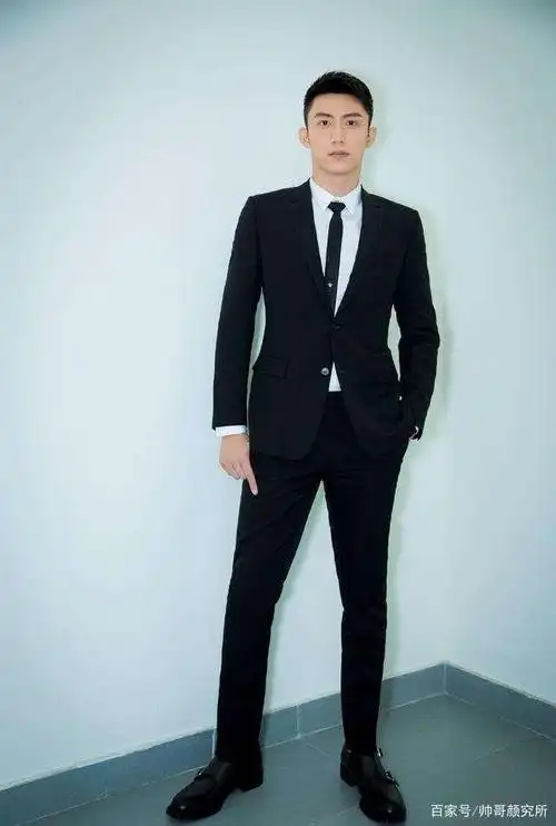 西装是检验男明星身材标准!娱乐圈"长腿精"男星是谁?