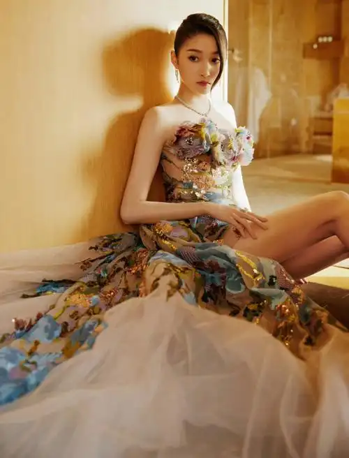 关晓彤性感写真