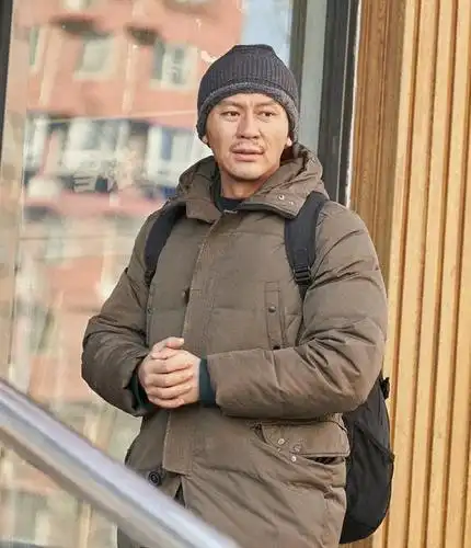 李晨加入最美表演胡子拉碴造型沧桑网友每条皱纹都在演戏