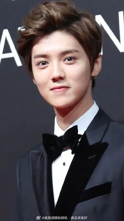 鹿晗2013年和2023年对比