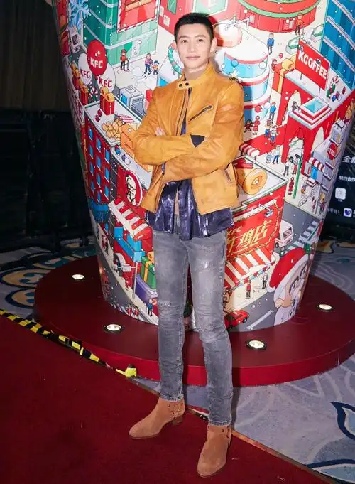 魏晨穿高跟鞋亮相却被长直美腿抢风头女生看后都羡慕