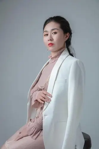 歌手张雪儿2021年最新单曲到了这个年纪火爆全网