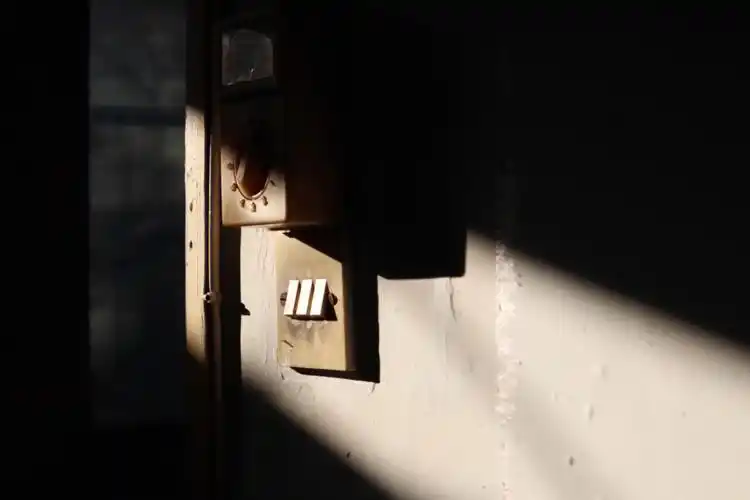 20211203拍照五老房子里的一束光