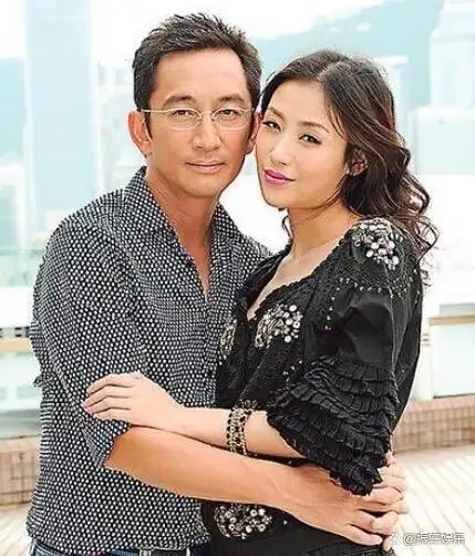 石洋子就被港媒爆出劈腿,而劈腿对象正是伊能静现在的老公秦昊