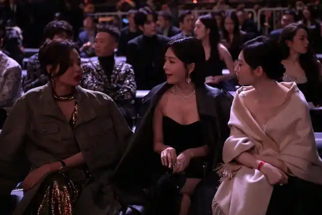 辛芷蕾秦岚景甜同框