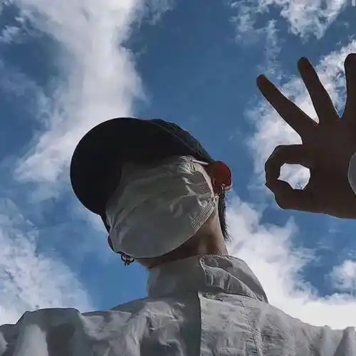 头像| 来换新的微信头像啦_生活_阳光很_日子