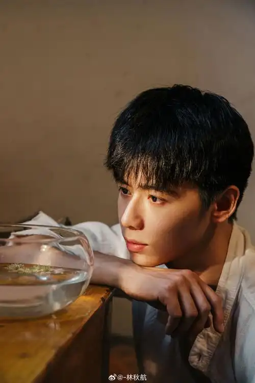 超话#男生日系写真集#娱图校草君超话#帅哥##颜值##小鲜肉#王之桜滿