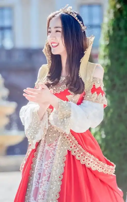 迪丽热巴,爱丽丝永远中意你,你是最棒的!