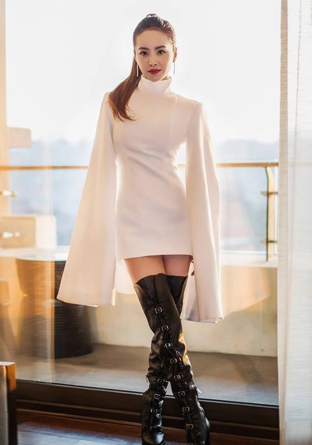 36岁王心凌撞上38岁蔡依林,只差2岁打没打针一眼看穿!