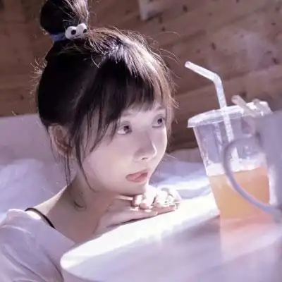 清纯美女照片图片 同一人多张7张4张 - 女生头像 - 潮人个性网