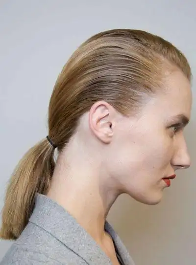 低马尾怎么扎好看 超模示范,扎马尾图片,发型图片